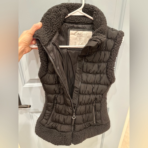 SOLD - Womens Calvin Klein Vest size Small - Picture 3 of 4